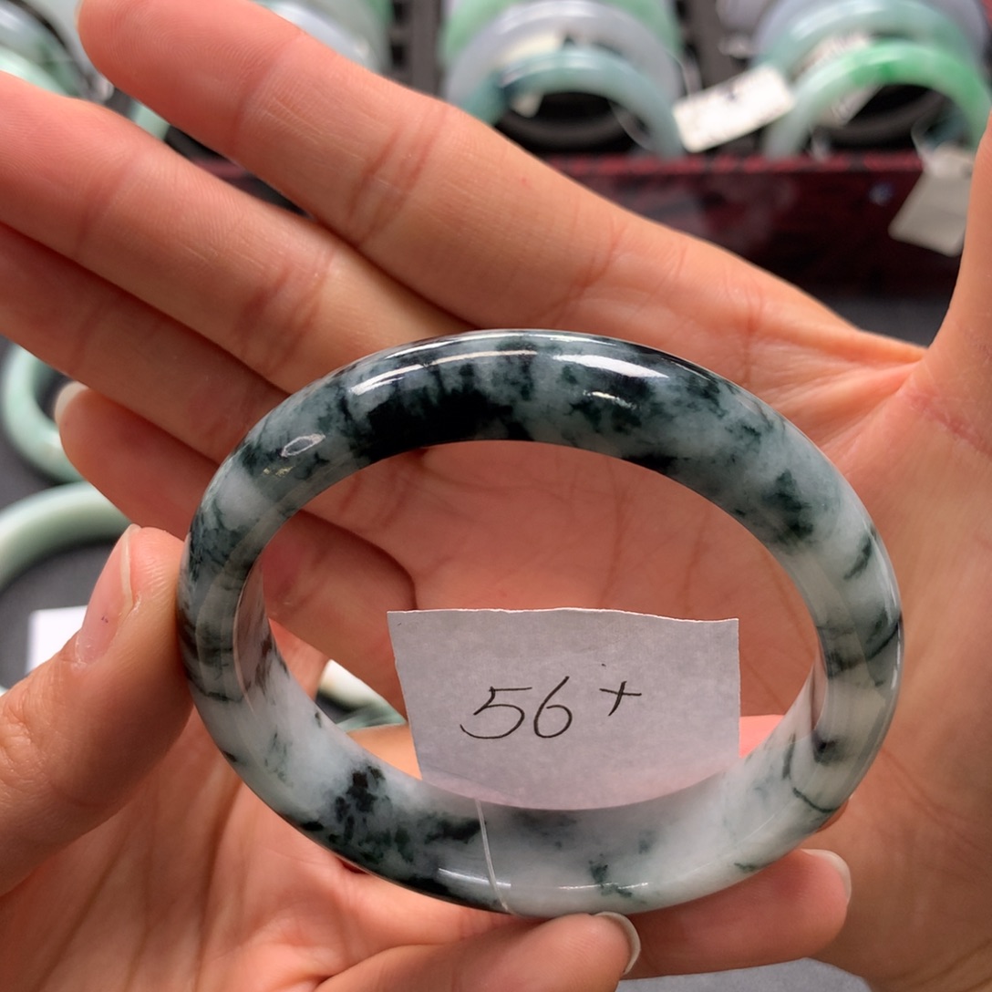 未镶嵌手镯翡翠手镯