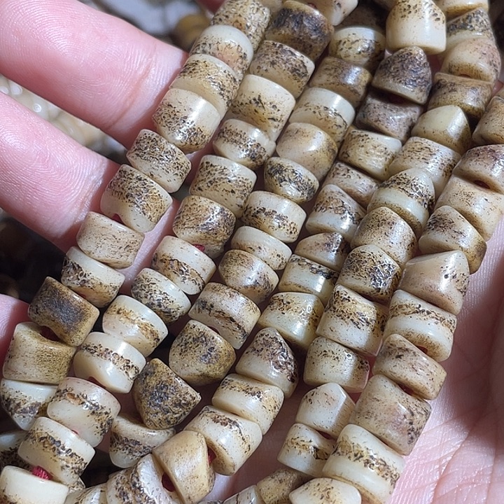 琉璃/树脂/塑料类