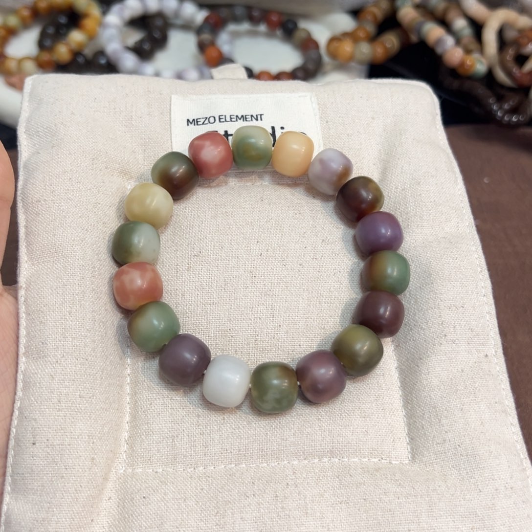 董****菩提根/象牙果吊坠797格林童话