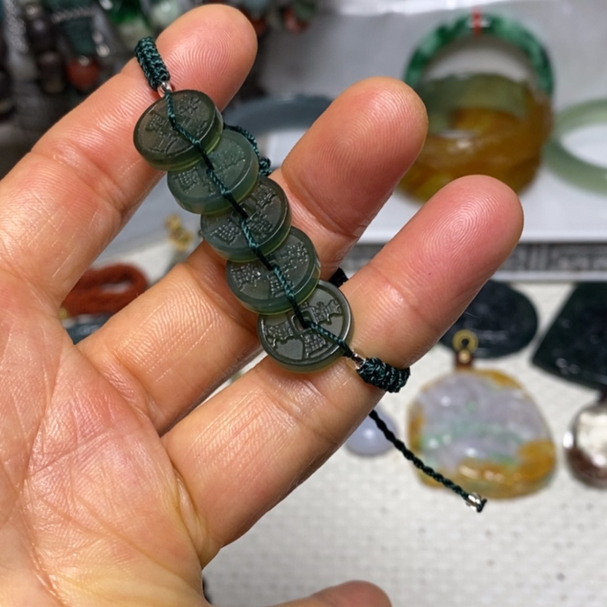 【闪购商品】翡翠吊坠(赠链)未镶嵌