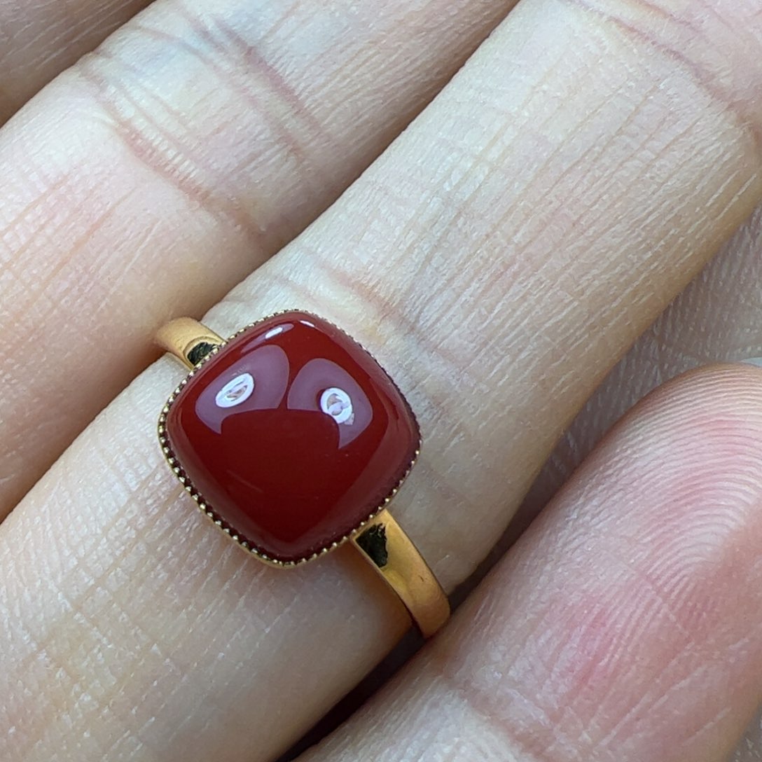 18K金镶嵌戒指南红玛瑙1****?