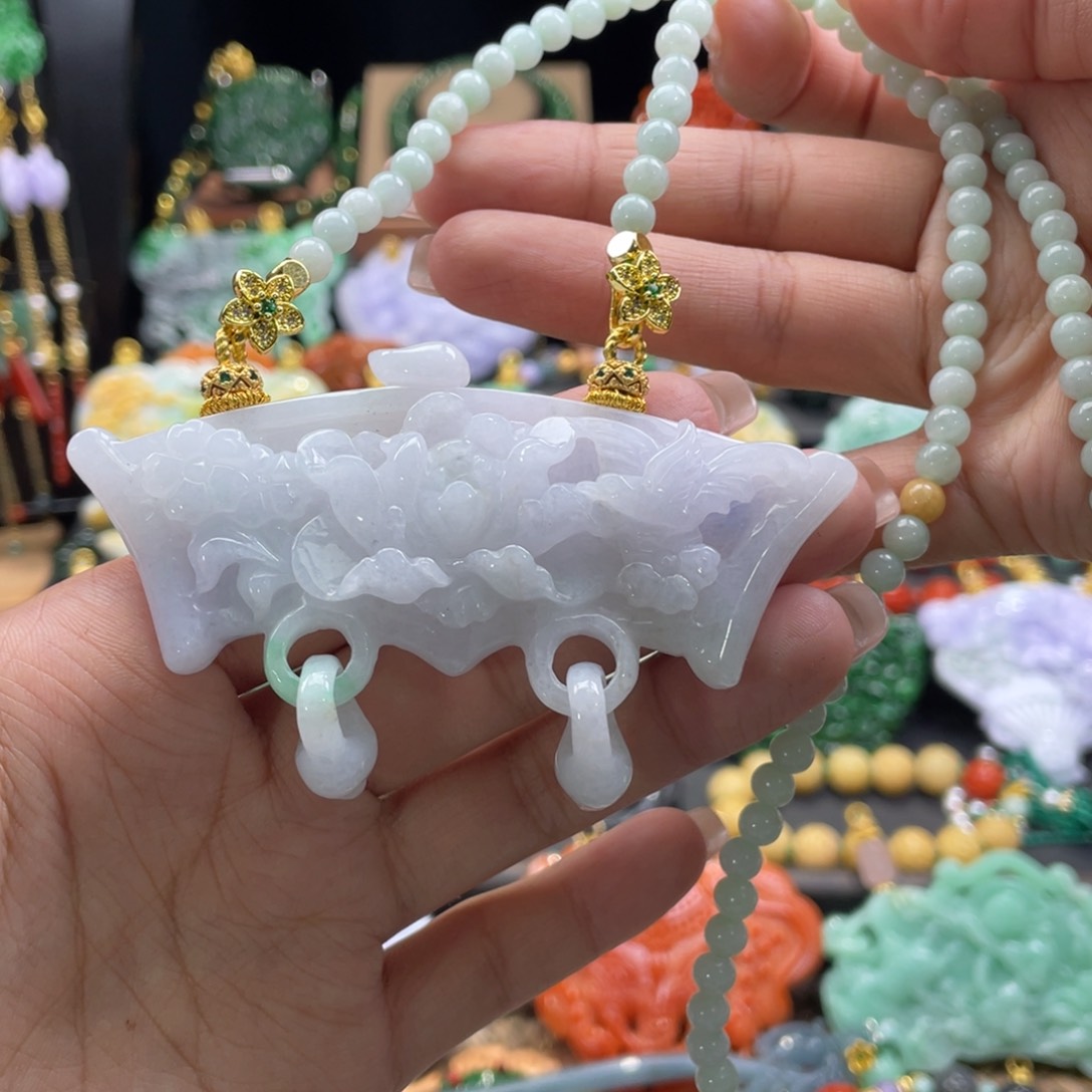 翡翠颈饰未镶嵌代编织