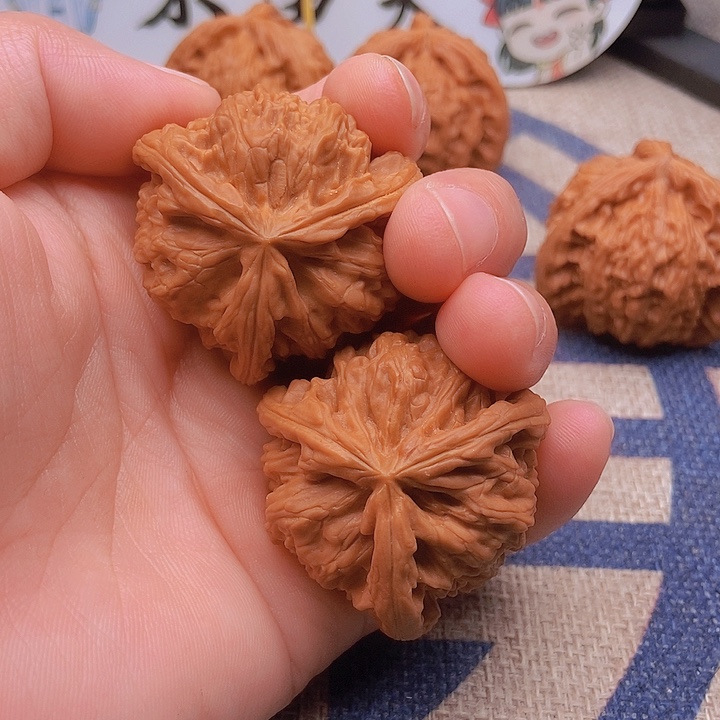 吊坠文玩核桃《**》三棱