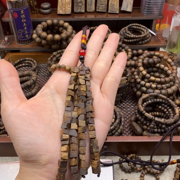 沉香碎屑奇楠车挂件