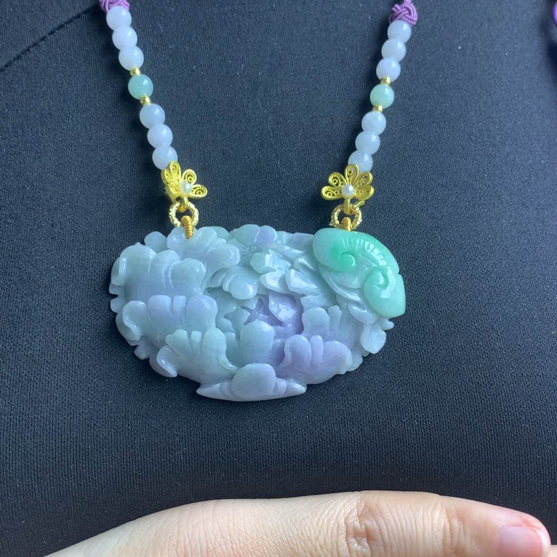 翡翠颈饰未镶嵌翡翠