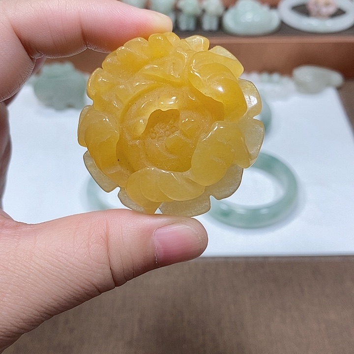 石英质玉颈饰未镶嵌