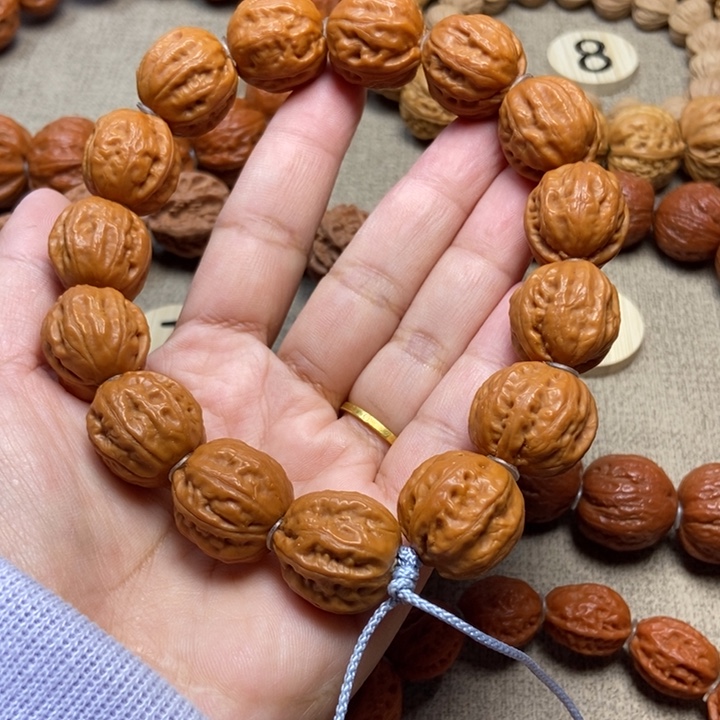 文玩核桃吊坠肉筋八棱