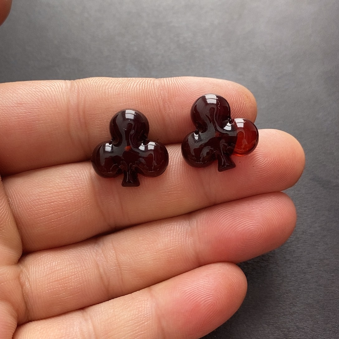 琥珀未镶嵌裸石耳钉