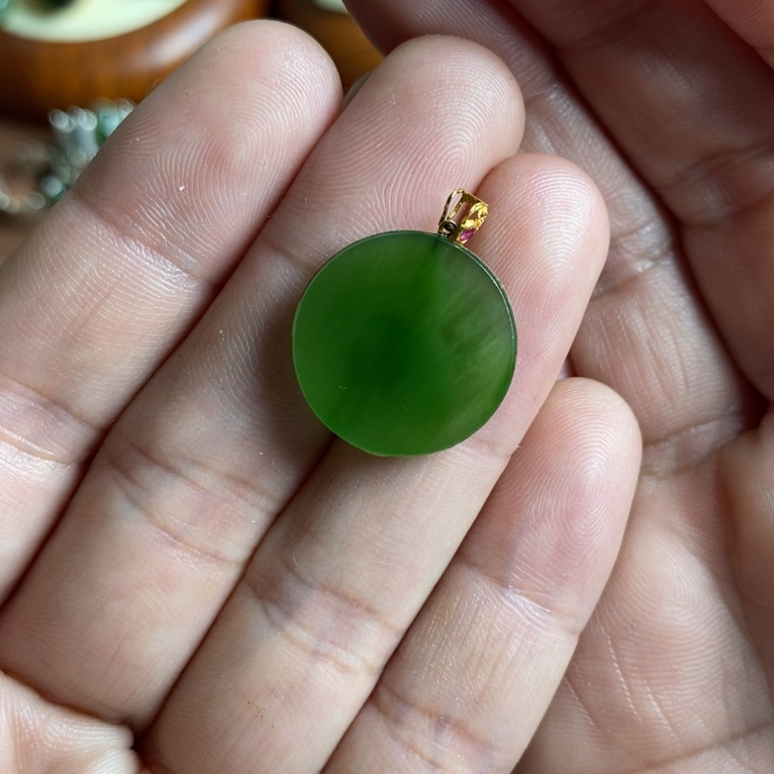 和田玉颈饰18K金镶嵌