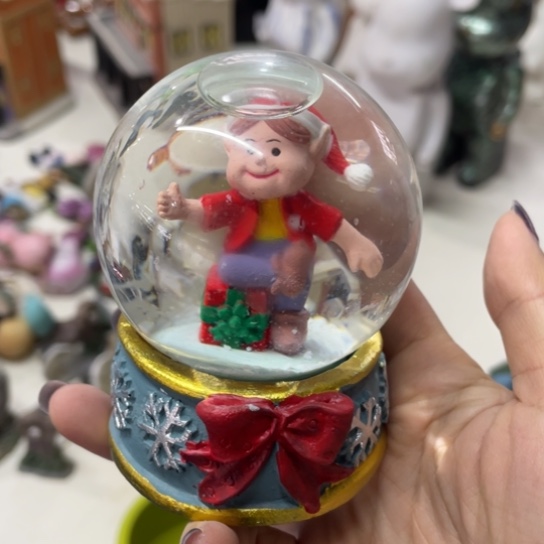 摆件               微瑕。