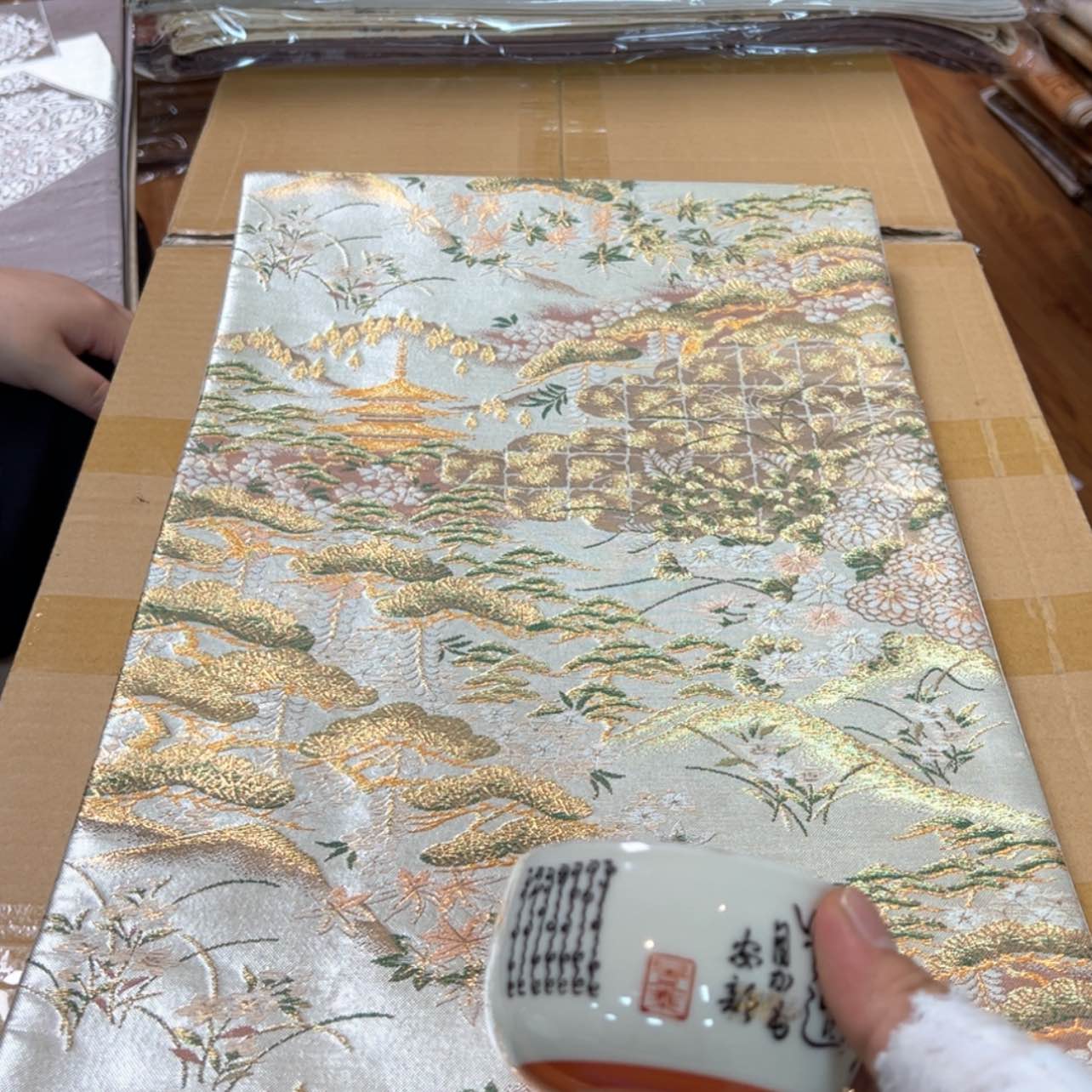 【闪购商品】去***觉陶瓷马克杯带盖勺