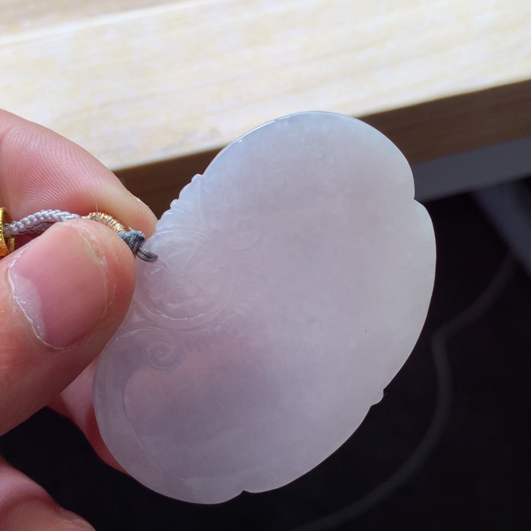 翡翠颈饰未镶嵌吊坠