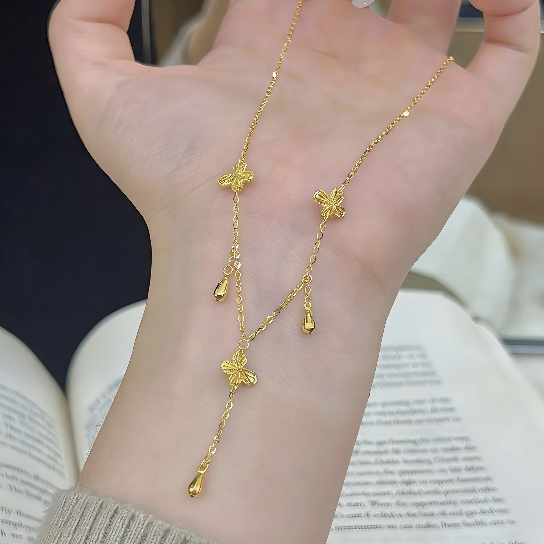 足金999【精工】焕彩蝴蝶轻奢5G项链 C2447001