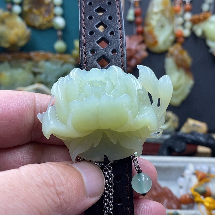 【闪购商品】蛇纹石玉手牌未镶嵌