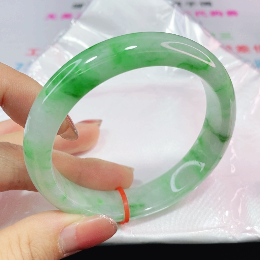 未镶嵌手镯翡翠57.6圈冰飘花