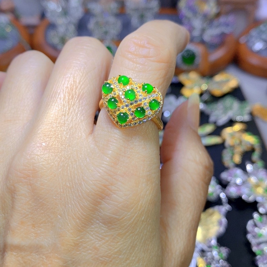 翡翠颈饰银S925镶嵌天然翡翠