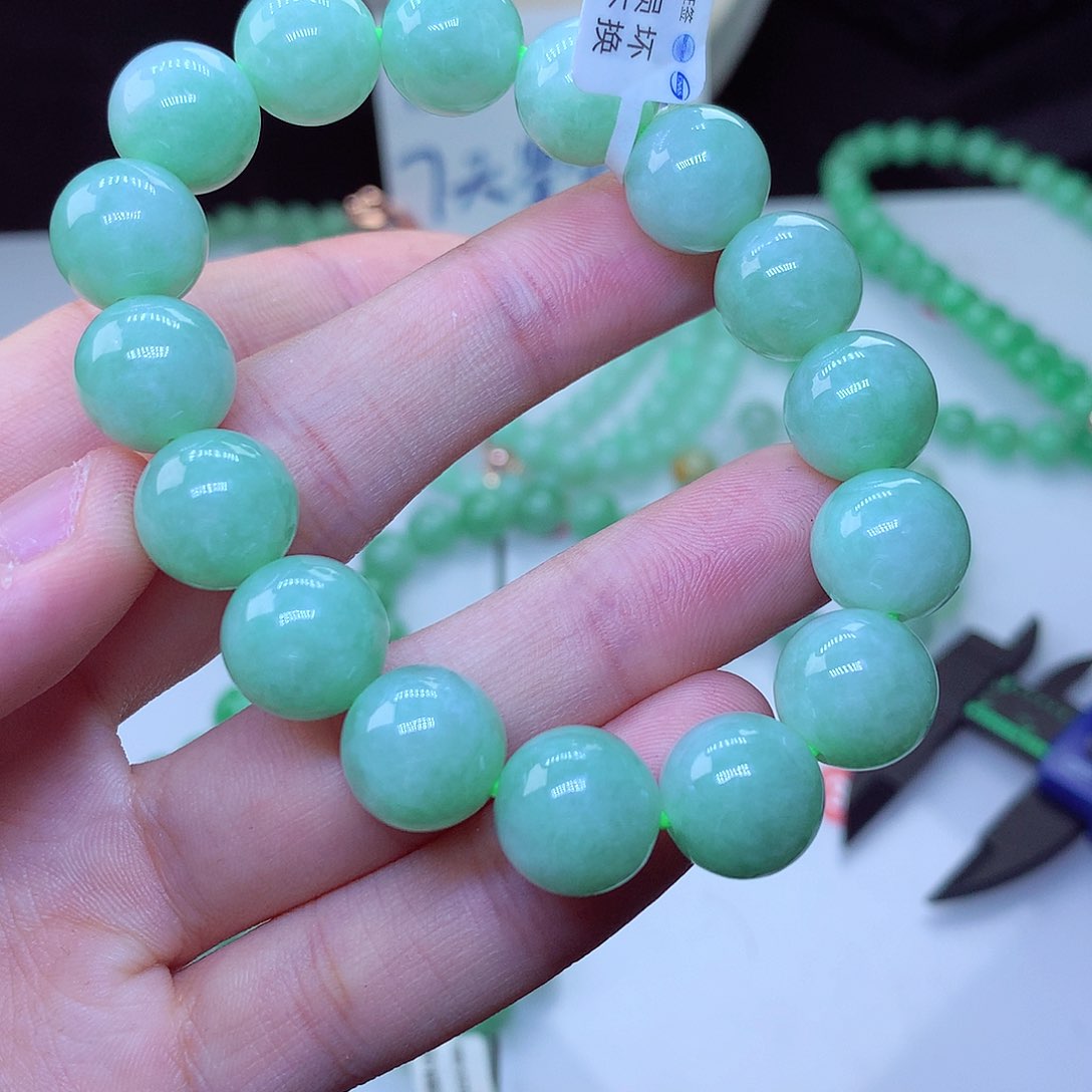 翡翠毛衣链未镶嵌