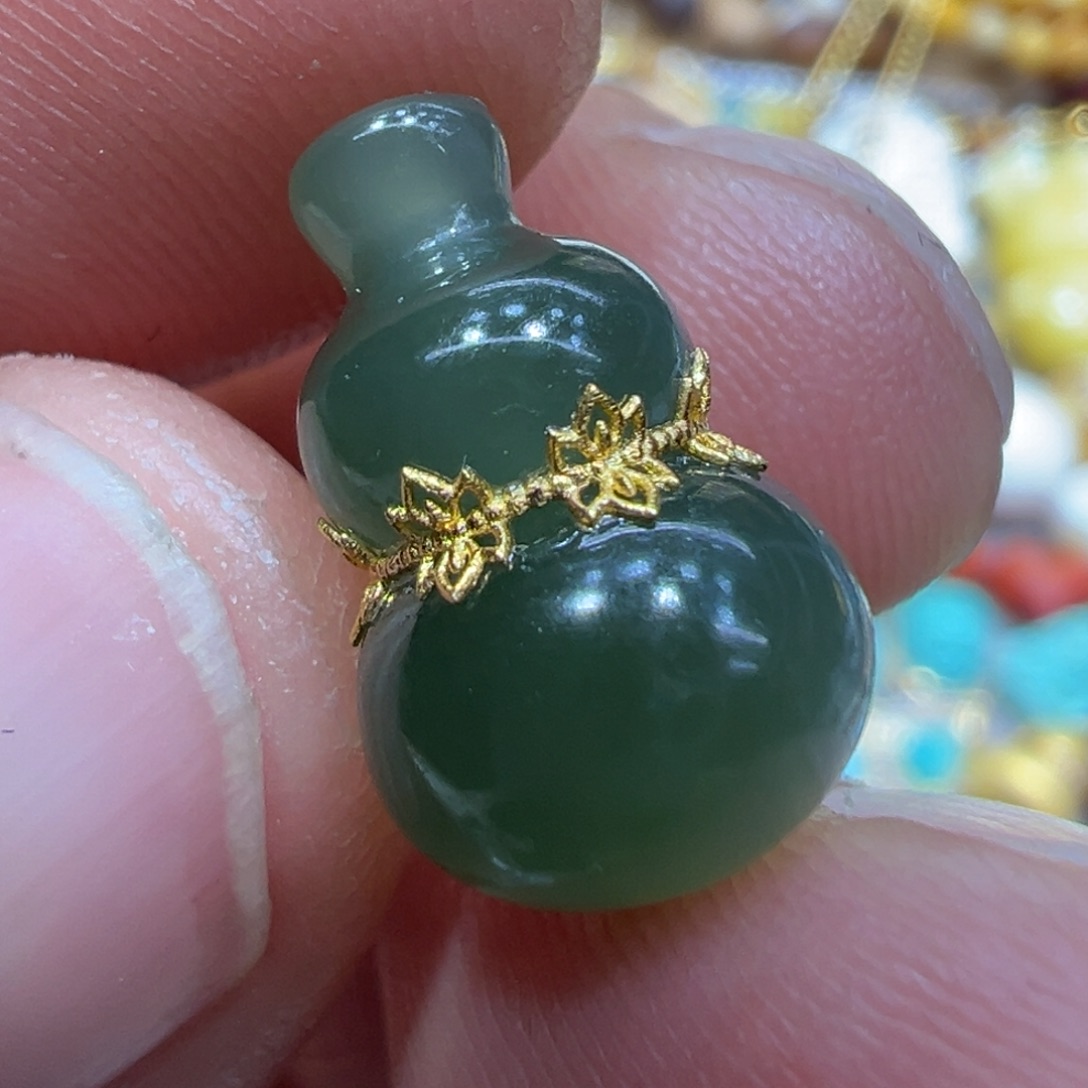 和田玉18K金镶嵌颈饰