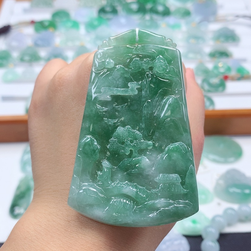 【闪购商品】翡翠吊坠(不含链)未镶嵌