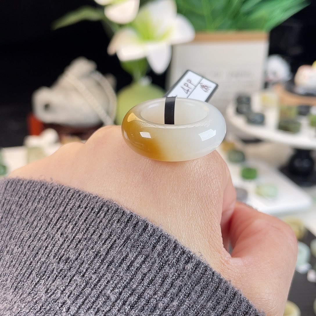 和田玉未镶嵌戒指E12糖白轮胎17.3带24h