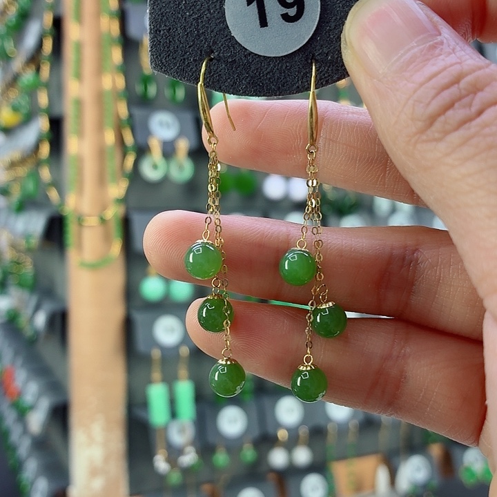 和田玉18K金镶嵌耳饰