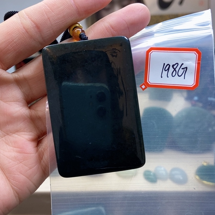 未镶嵌和田玉挂件