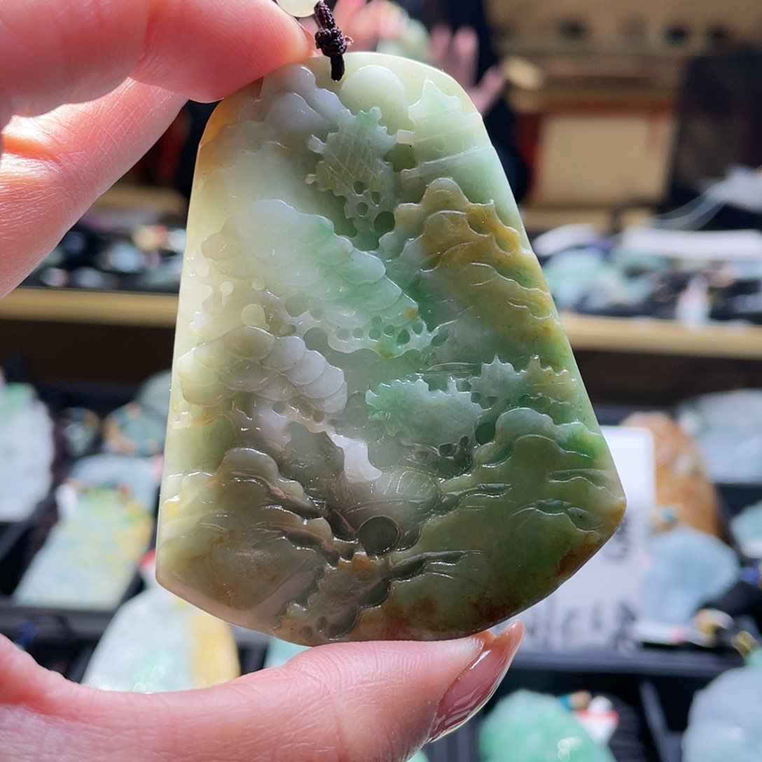 翡翠颈饰未镶嵌一个