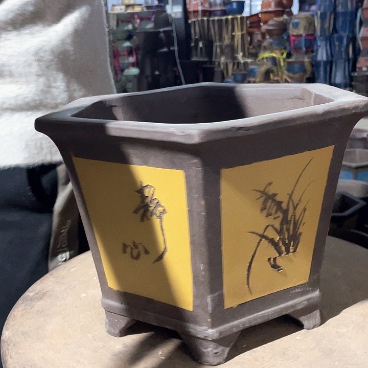 32黄色六方花盆花盆