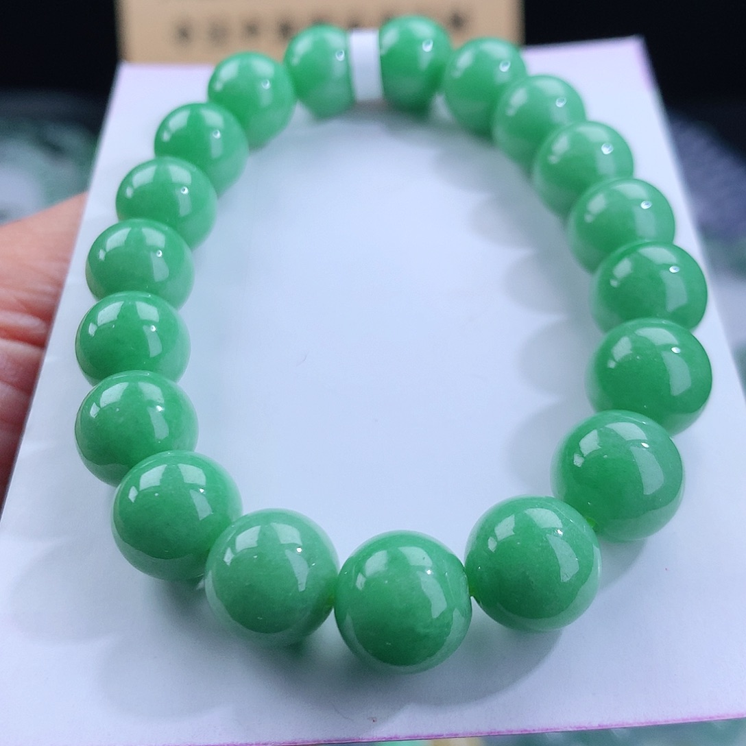 未镶嵌翡翠手链推荐款肉细色匀满色果绿卡10.4mm
