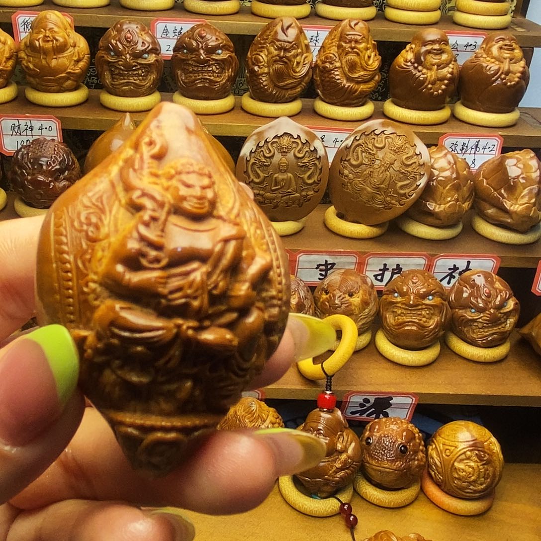 橄榄核吊坠鸡守护把件