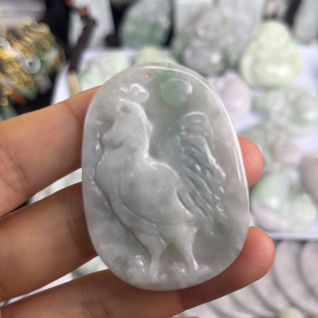 翡翠未镶嵌吊坠(不含链)瑕疵