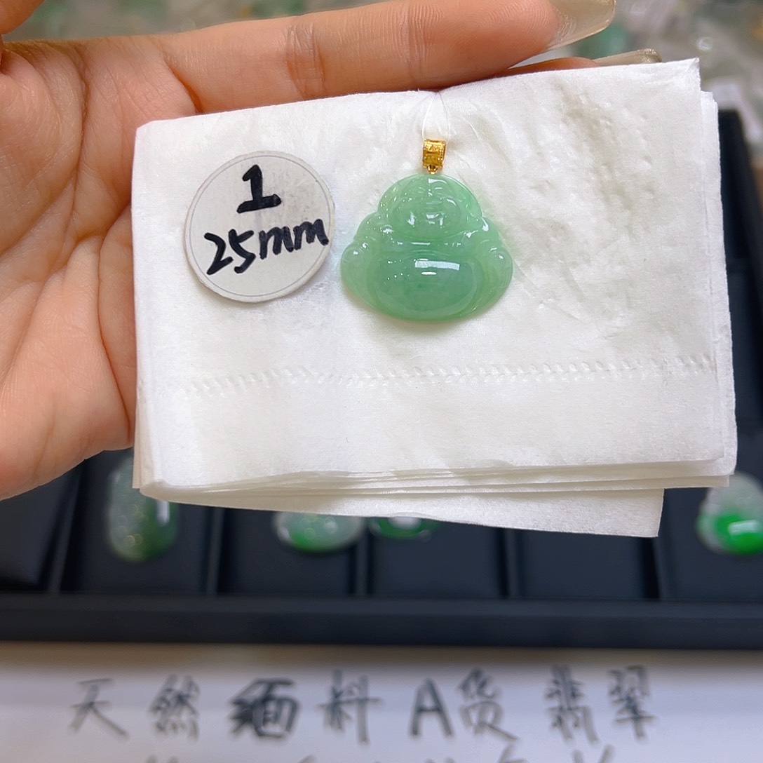 翡翠颈饰18K金镶嵌翡翠