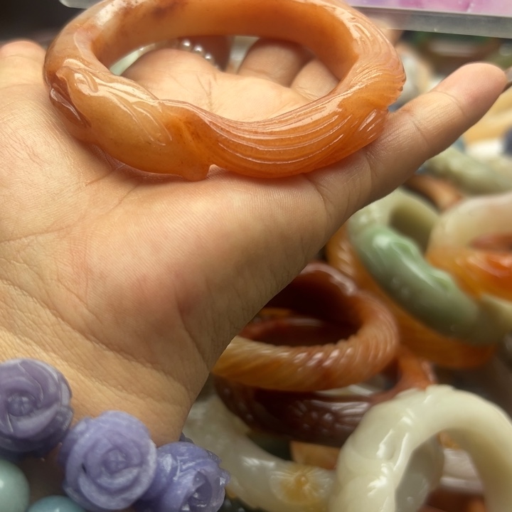 未镶嵌手镯石英岩玉千*鹤