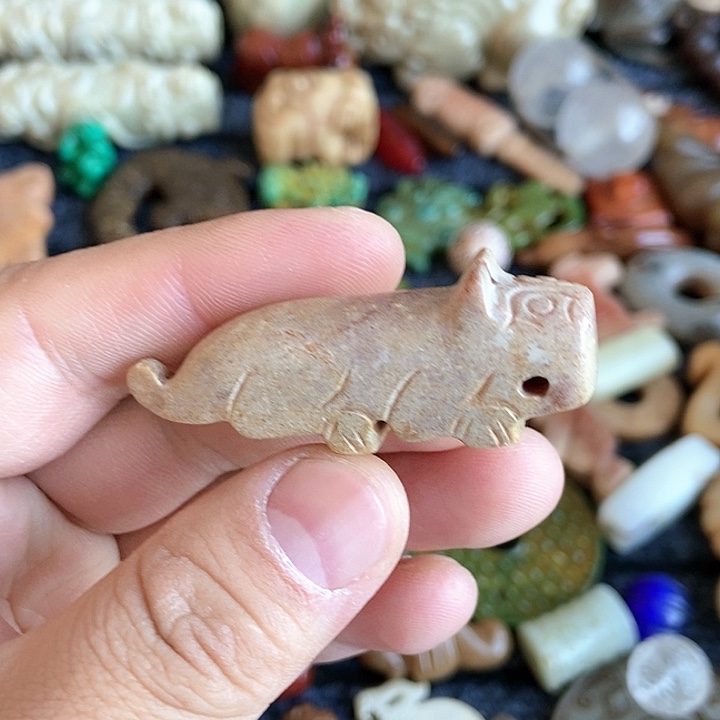 和田玉未镶嵌颈饰16