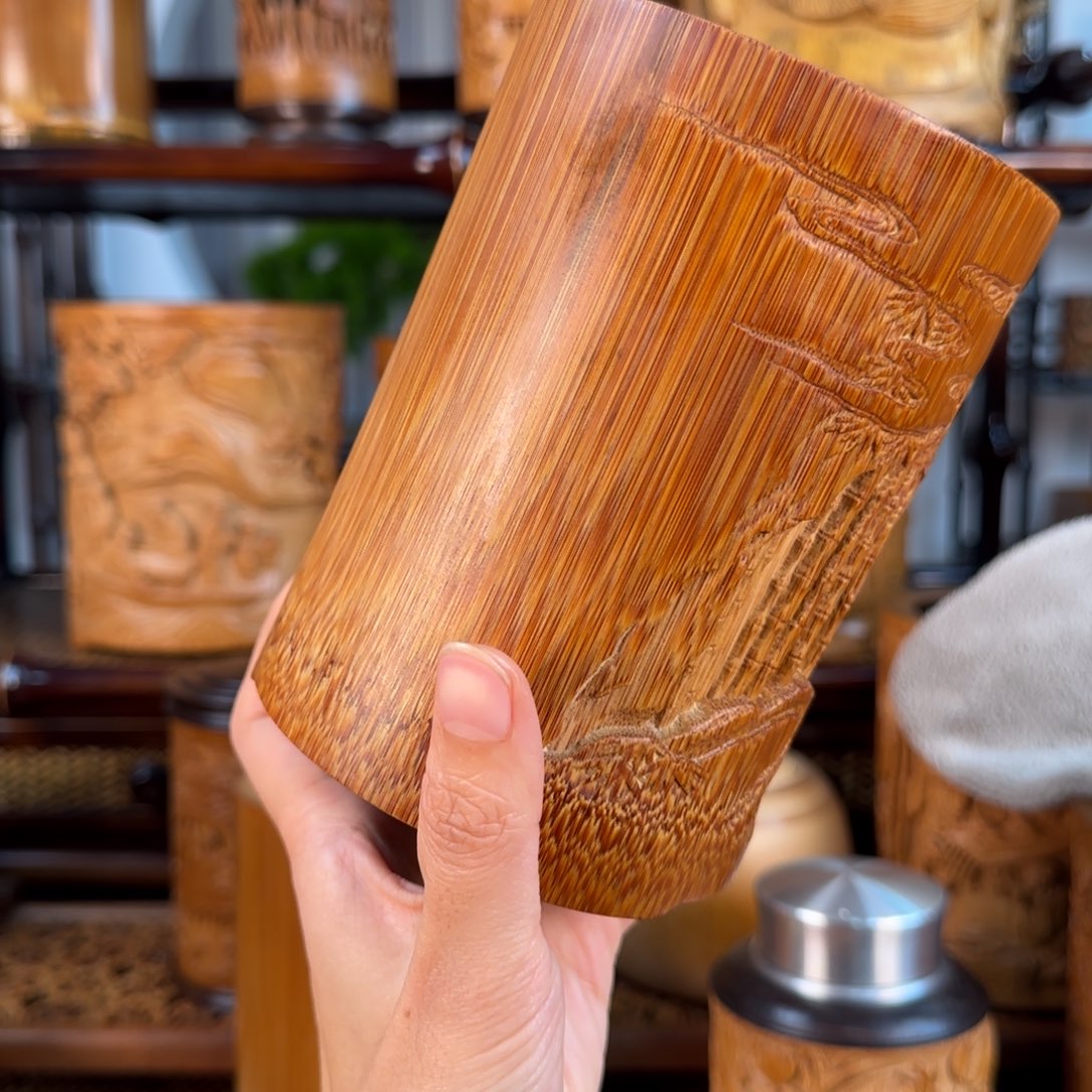 方***堂手工鹿竹老料笔筒