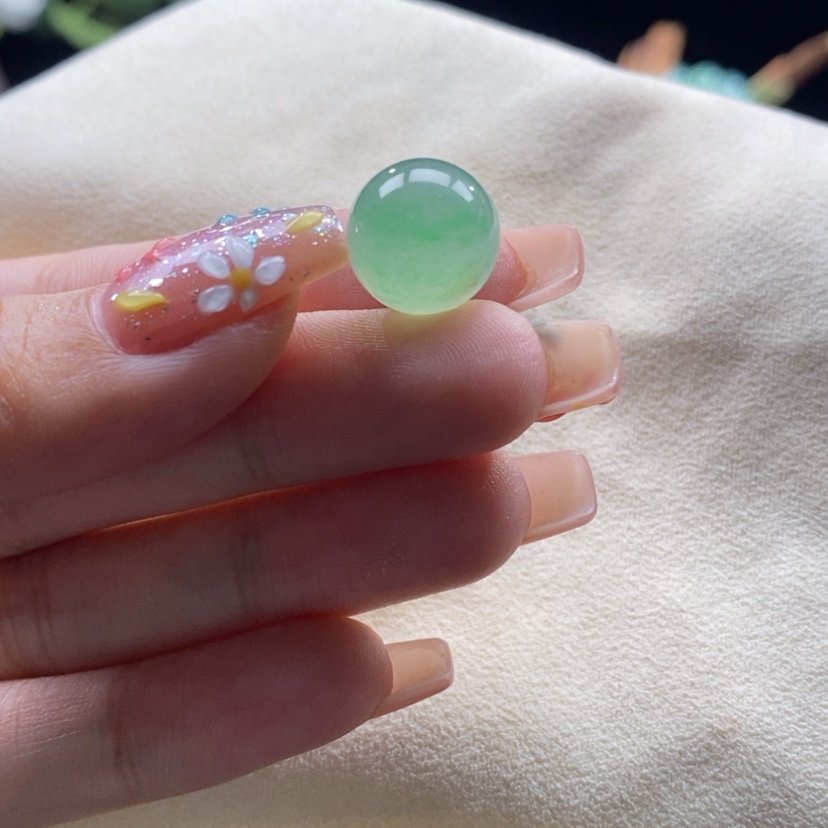 【闪购商品】翡翠颈饰未镶嵌冰飘阳绿色珠卡13+