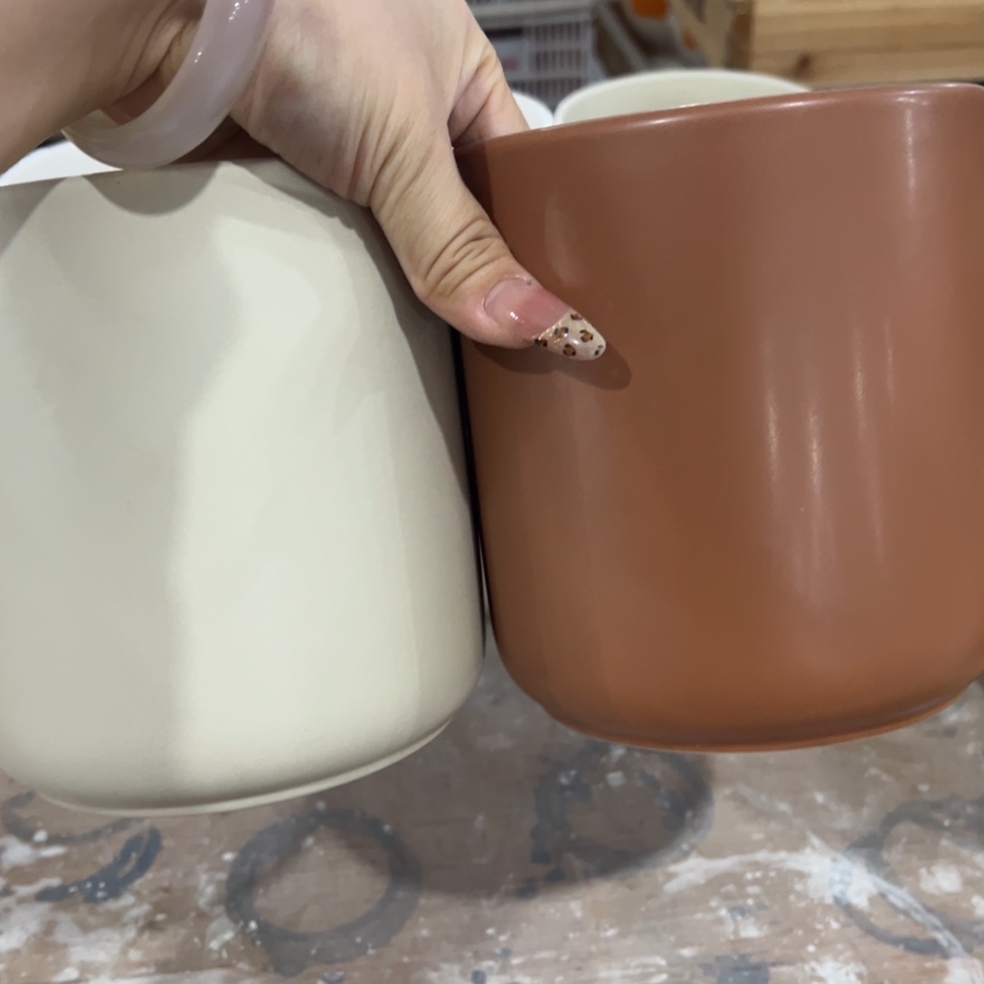 有孔陶瓷花盆，满10米包邮发货