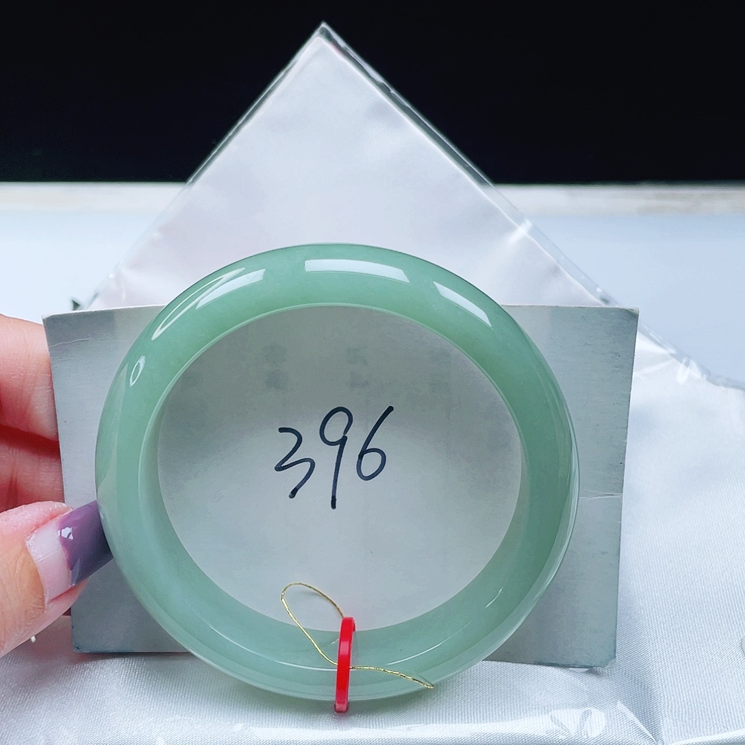 翡翠未镶嵌手镯缅甸翡翠56+