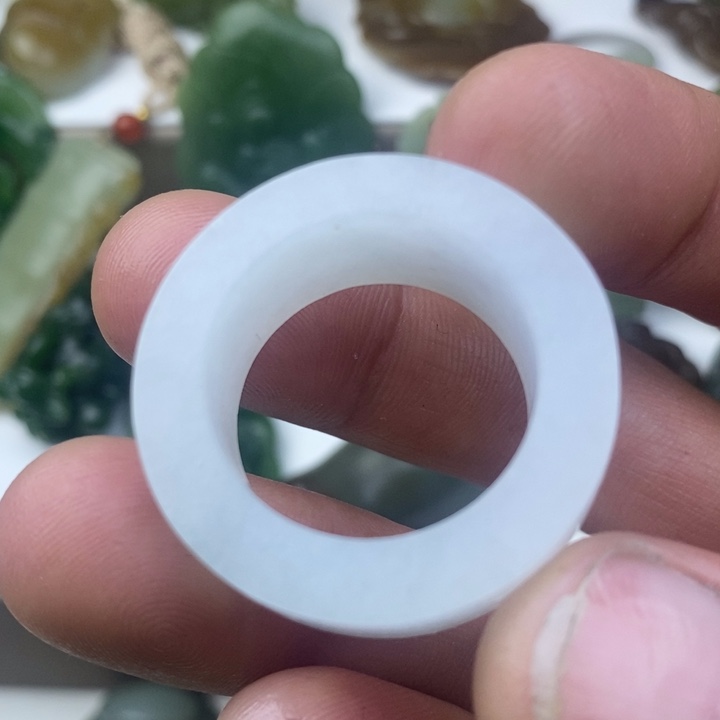 翡翠未镶嵌戒指翡翠
