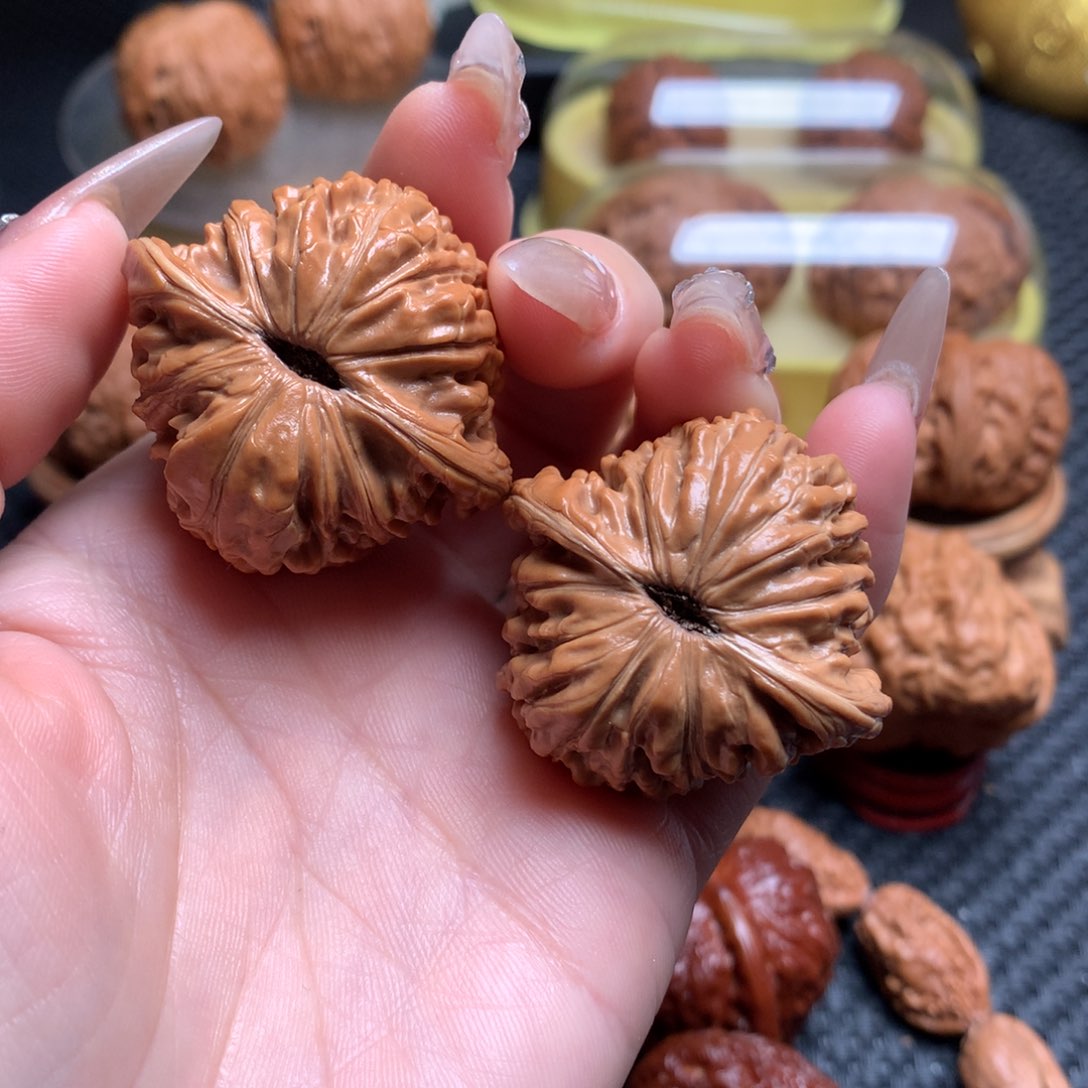 文玩核桃把件39汉高楼