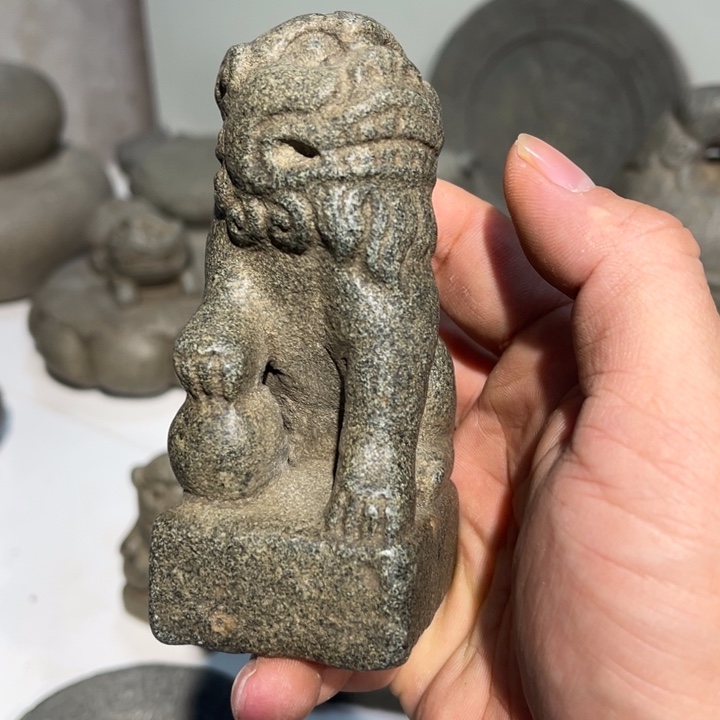 鲶***鱼石材青石绿豆青狮子