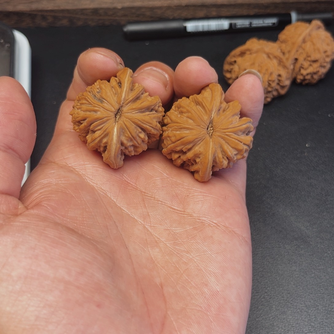 文玩核桃吊坠薇*宝38四座楼