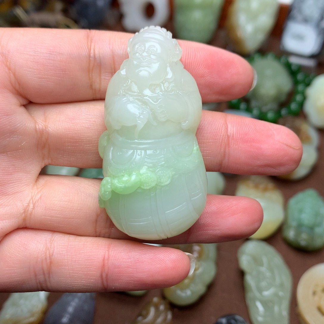 和田玉挂件未镶嵌情*