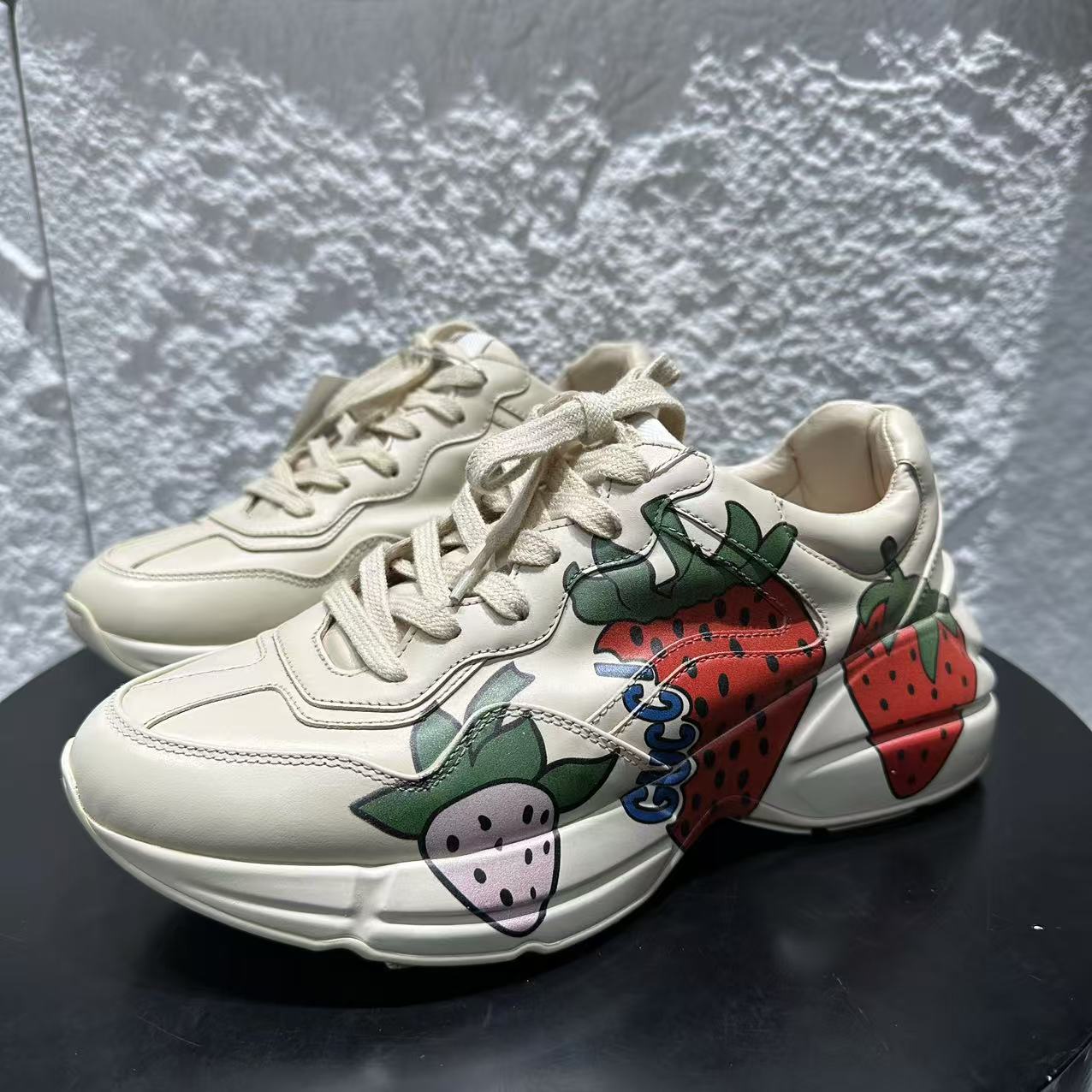 95新 GUCCI/古驰 38码/无配件/白色草莓logo厚底时尚老爹鞋1215  