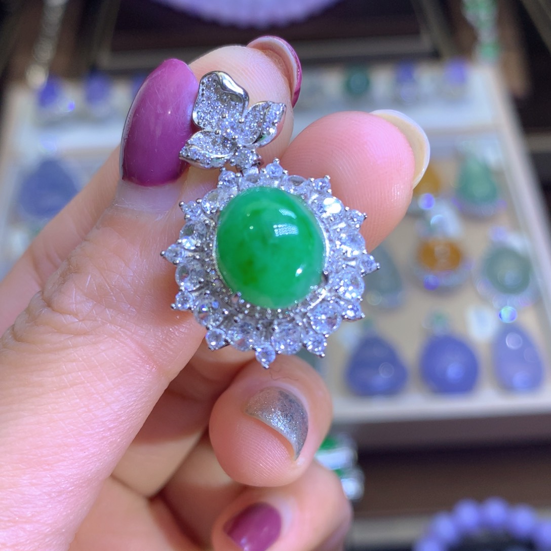 翡翠颈饰银S925镶嵌翡翠