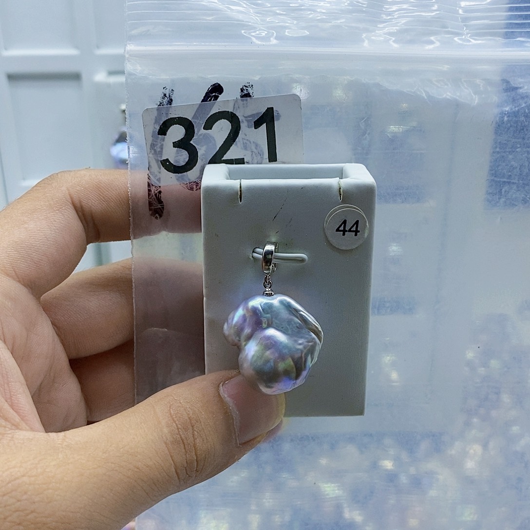 淡水珍珠合金颈饰