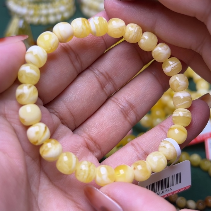 蜜蜡未镶嵌珠宝奇石