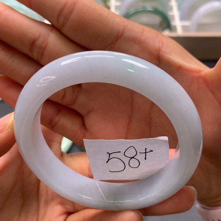 未镶嵌手镯翡翠手镯