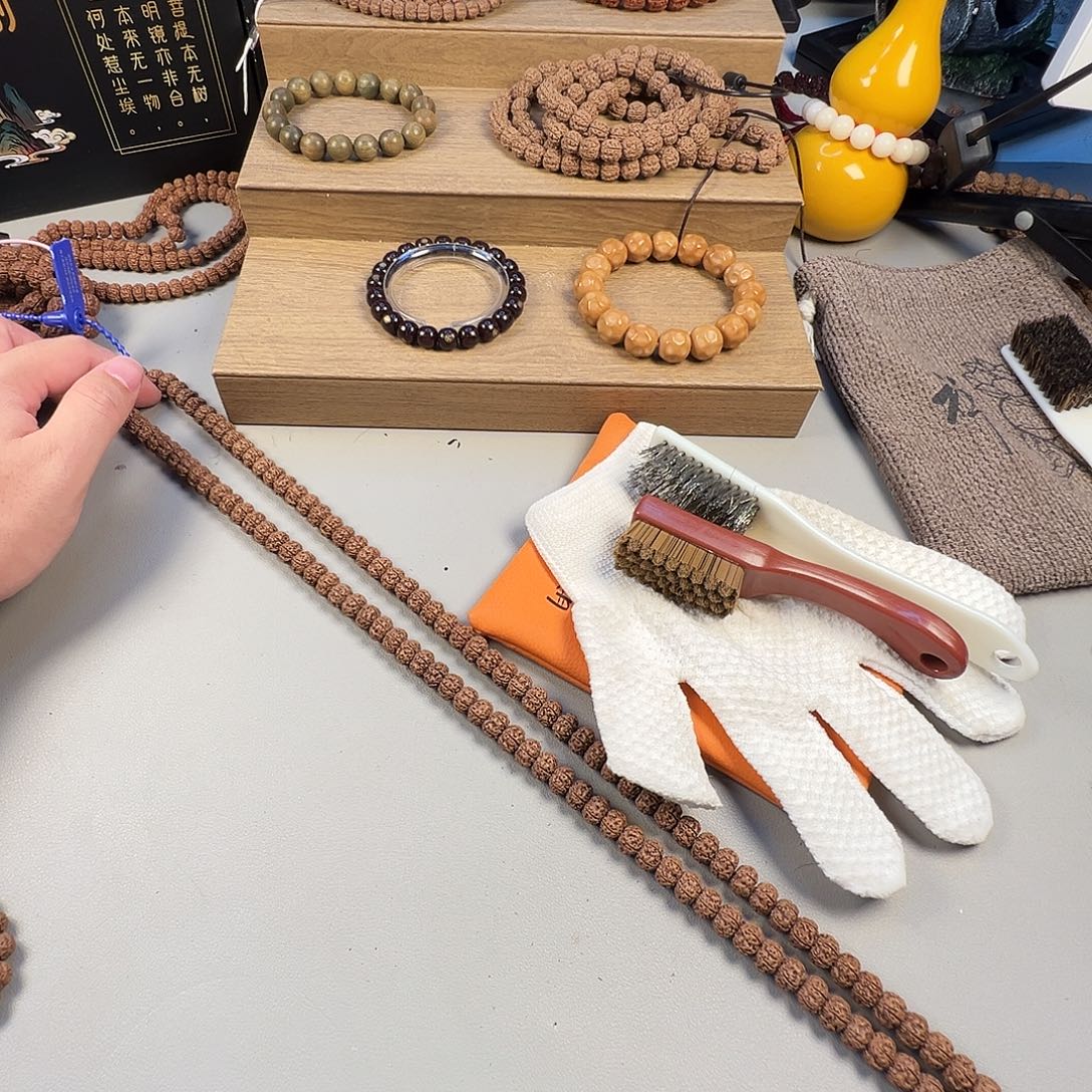 金刚菩提吊坠平细梅花