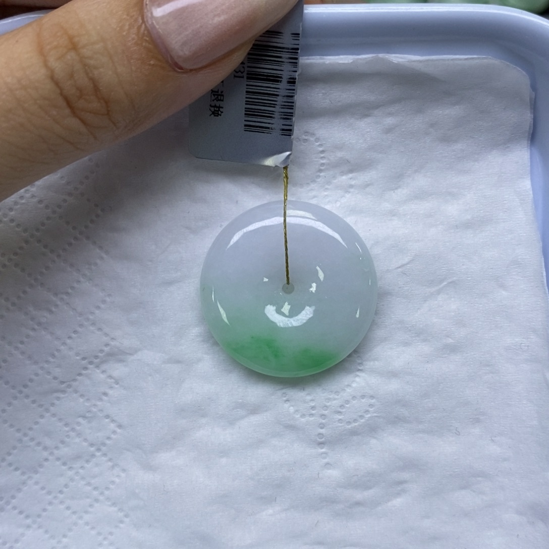 颈饰未镶嵌翡翠平安扣